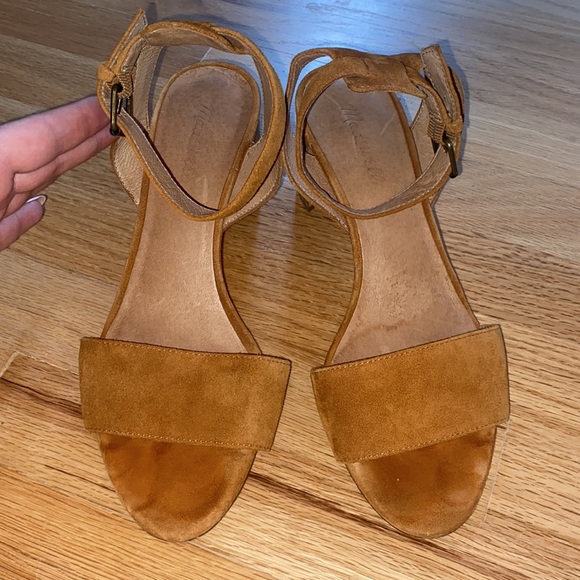 Madewell The Claudia Sandal in Suede - Picture 4 of 7